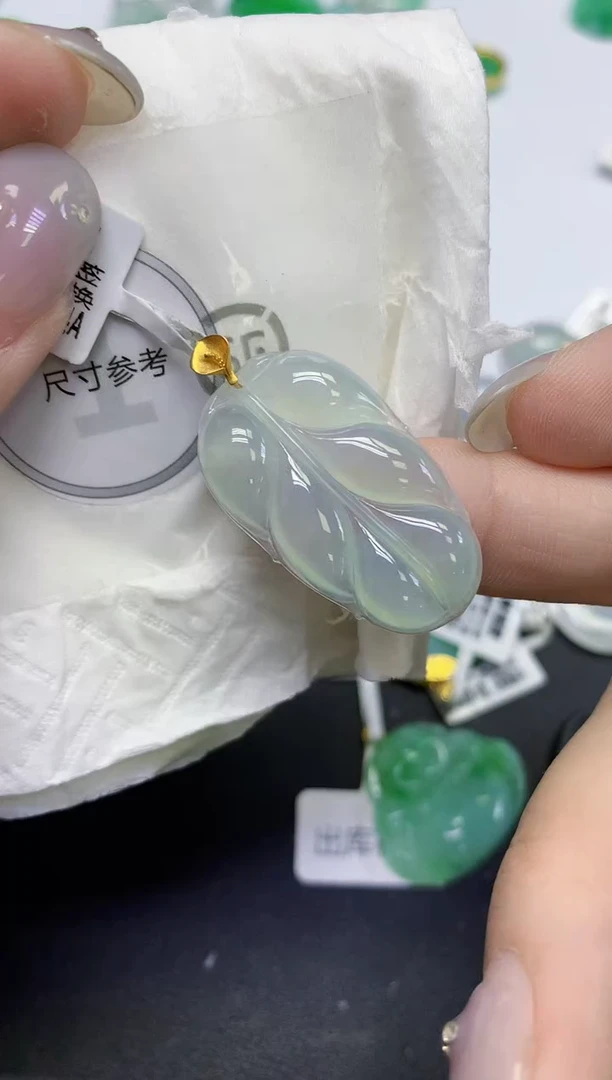 颈饰18K金镶嵌翡翠天然缅甸翡翠A货百元以上9元证书费自理