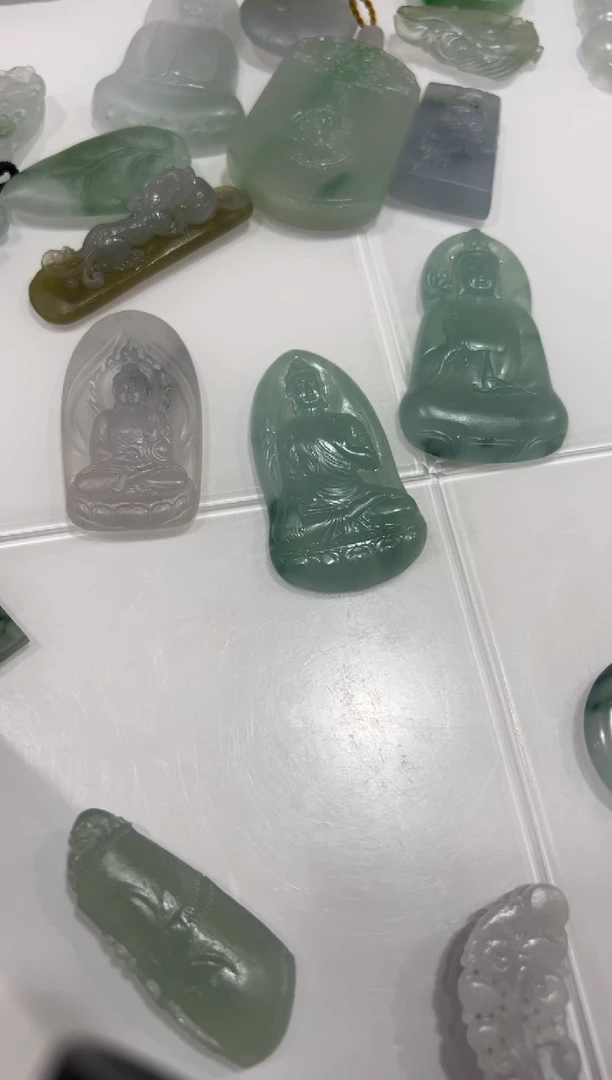 定制翡翠未镶嵌阿弥