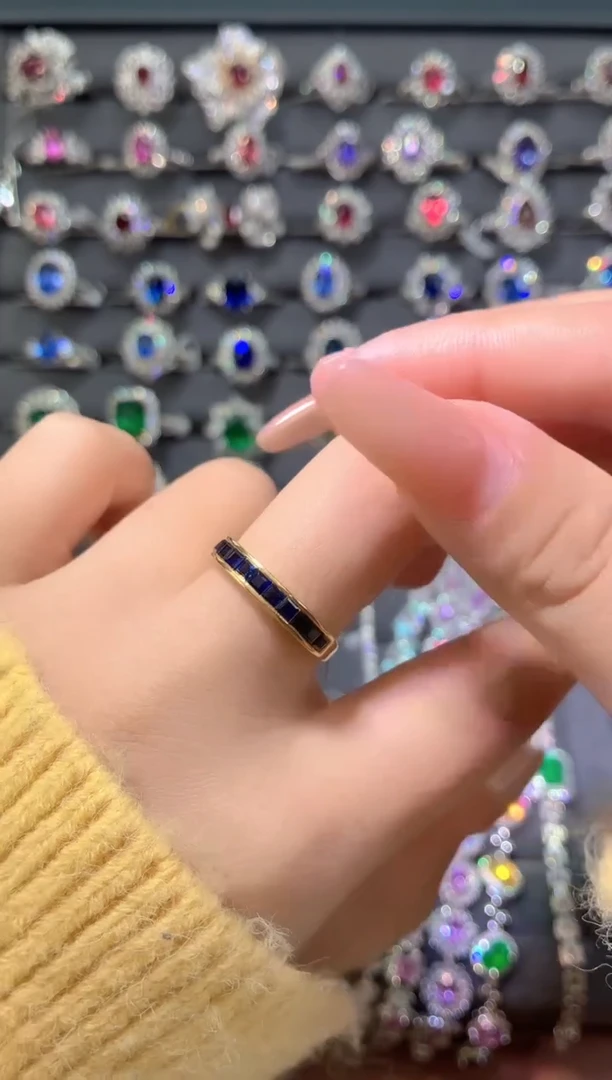 戒指蓝宝石18K金镶嵌-1.25克拉