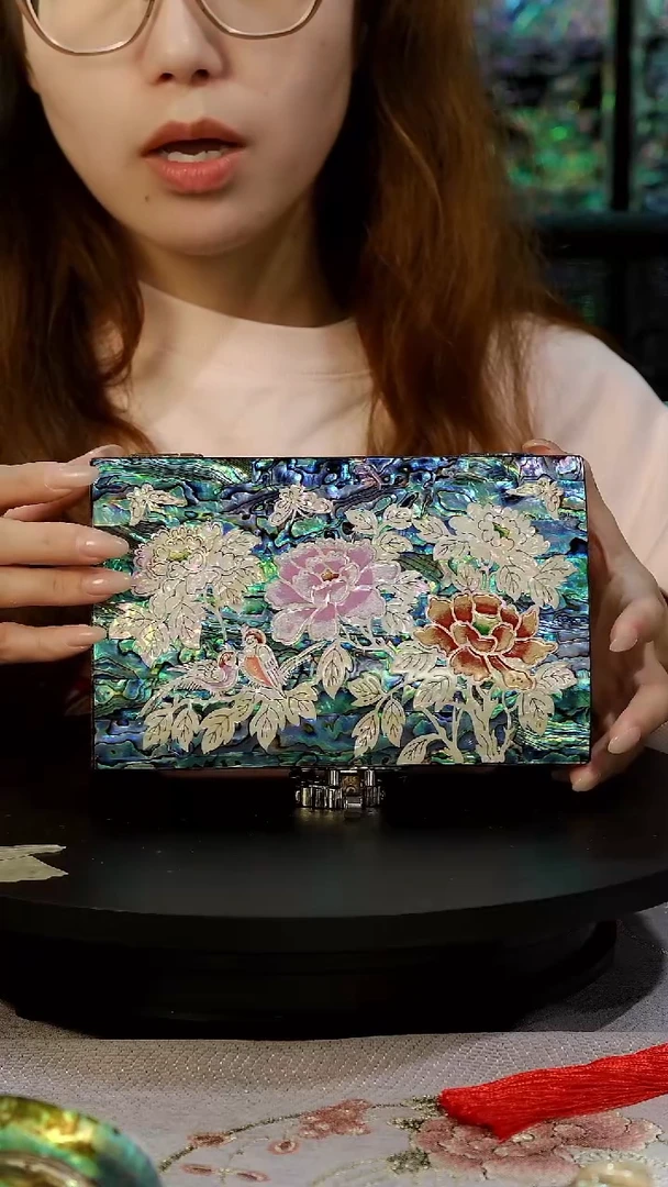 黑金鲍全满螺·弘贝雅螺钿漆器文化馆