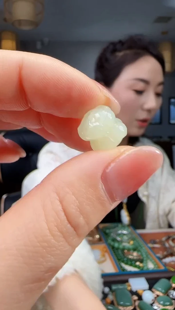 吊坠(不含链)未镶嵌和田玉1