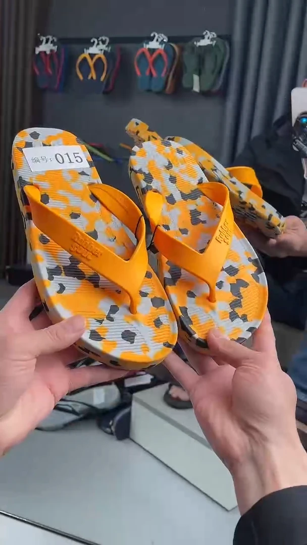 橡胶-编号015-断码拖鞋（适合运动鞋39-40码）