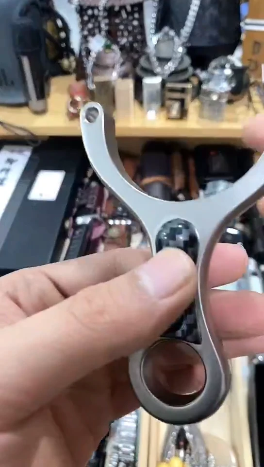 瓷片闪购商品  如图所示