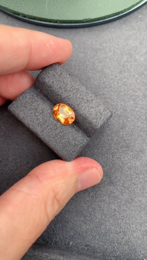 未镶嵌裸石石榴石（芬达石）2ct 芬达石 定制 BA