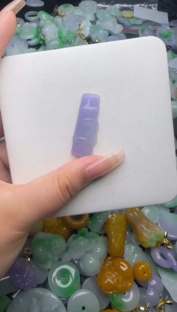 翡翠未镶嵌颈饰天然缅甸翡翠吊坠