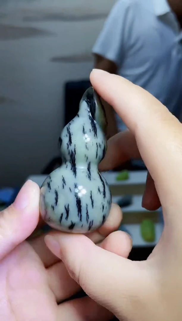 和田玉未镶嵌颈饰1
