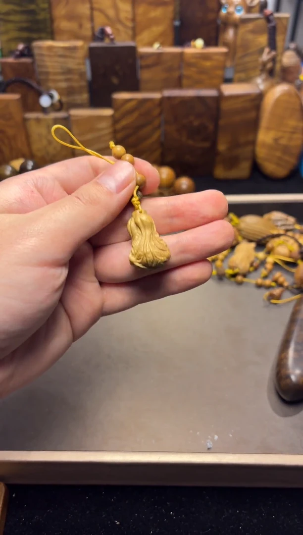 【闪购商品】楠木（金丝楠）其他手机挂件白菜46