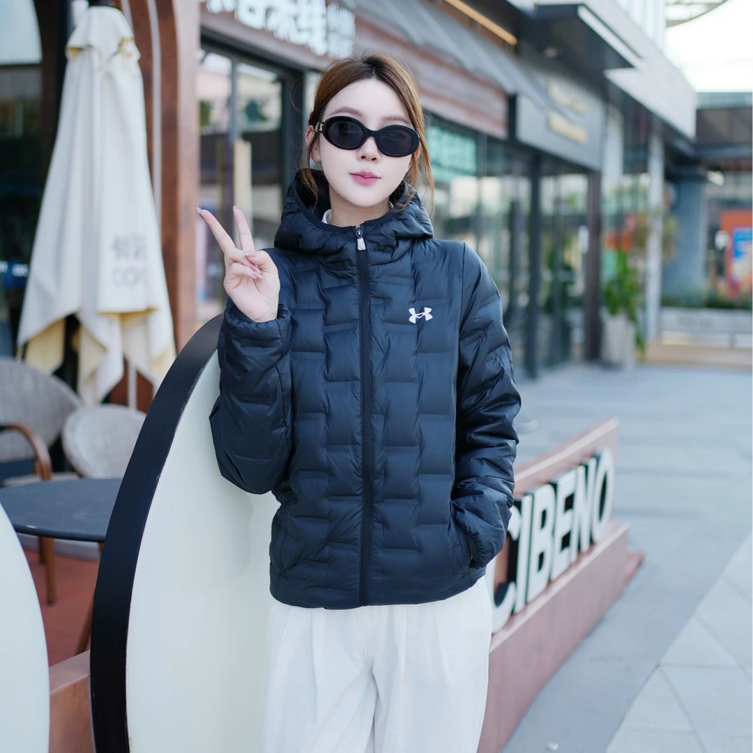 安德玛户外男女亲子秋冬时尚鸭绒保暖连帽轻薄羽绒服253311180