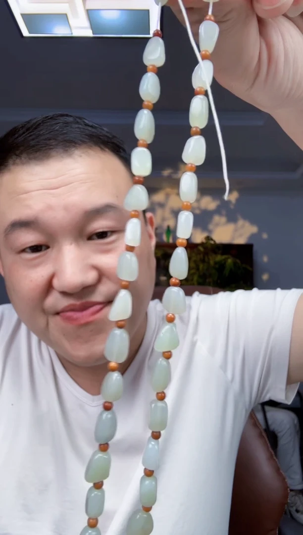 和田玉未镶嵌颈饰1