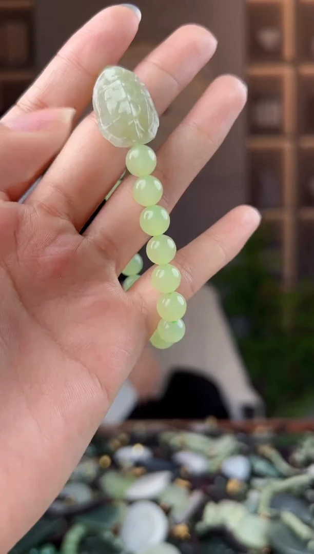 未镶嵌和田玉挂件拍一发一，多样性发货