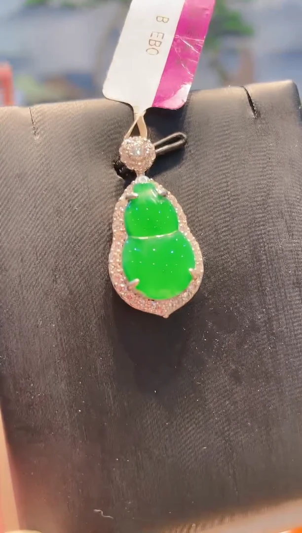 翡翠未镶嵌颈饰翡翠8