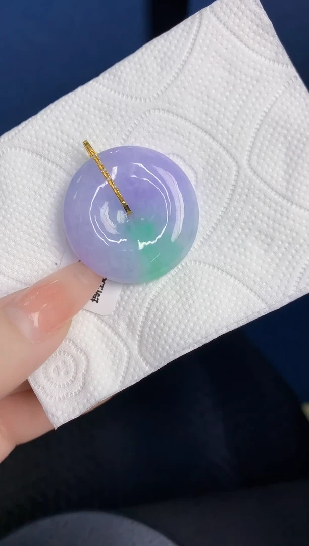 颈饰18K金镶嵌翡翠缅甸天然翡翠A货