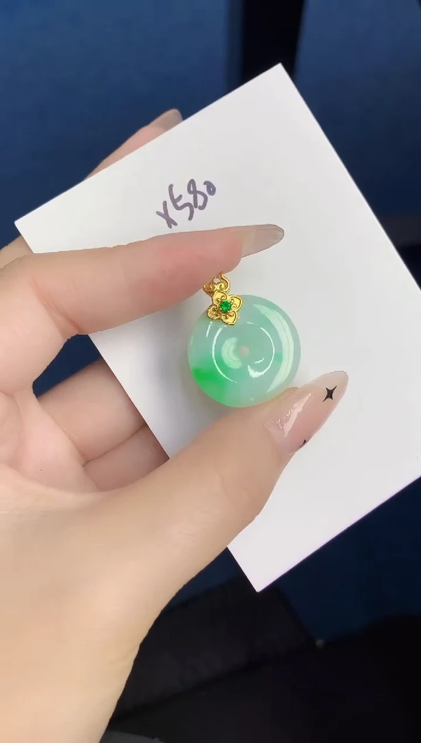 颈饰未镶嵌翡翠缅甸天然翡翠A货