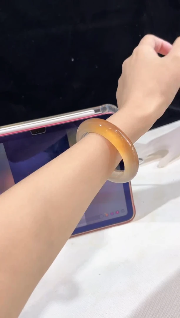 玛瑙/玉髓手镯未镶嵌51.9鉴赏期48小时