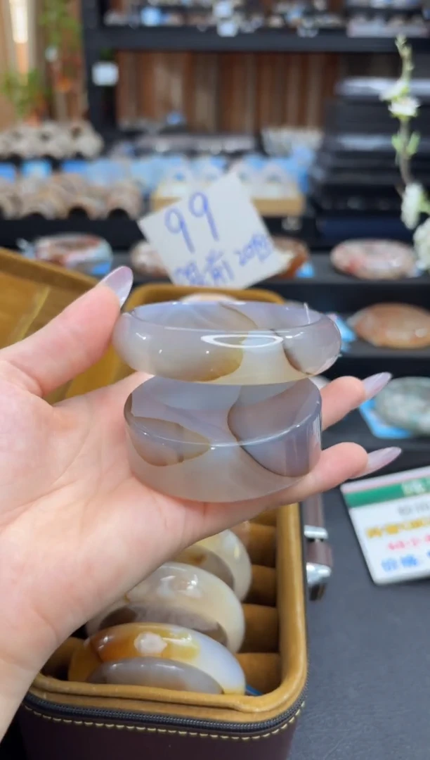 未镶嵌手镯石英质玉A413(61圈赠送镯心)