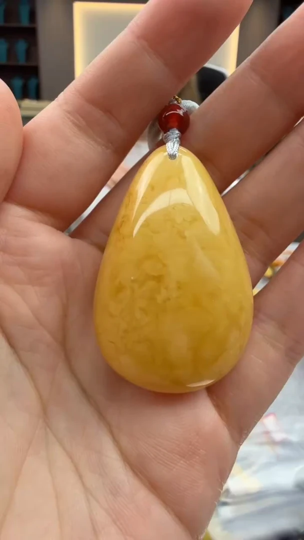 琥珀颈饰未镶嵌491秒拍号 假一罚三