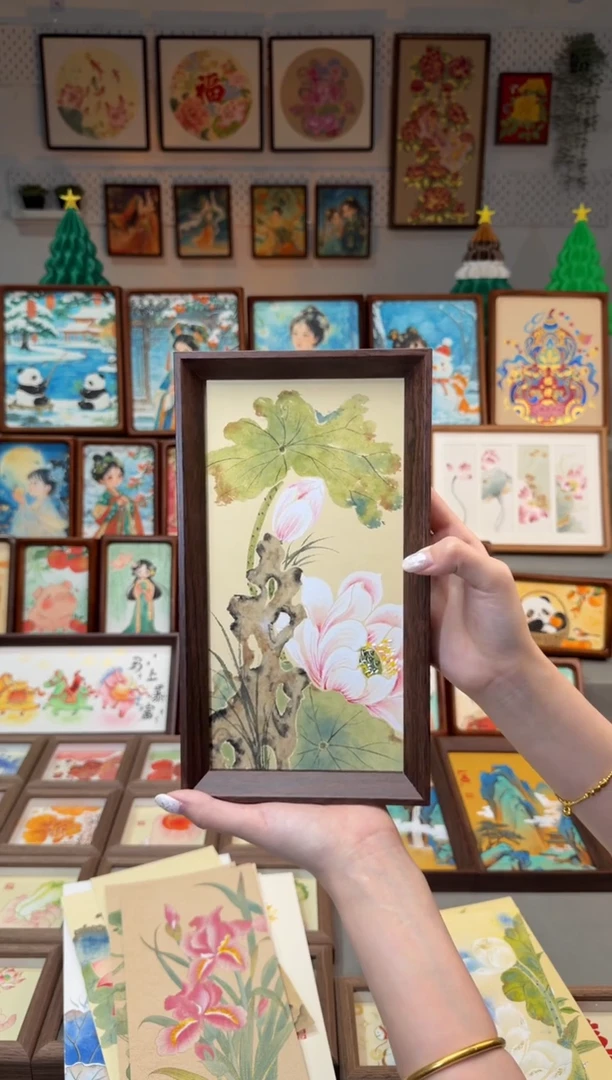 国画太湖石荷花 手绘国画27