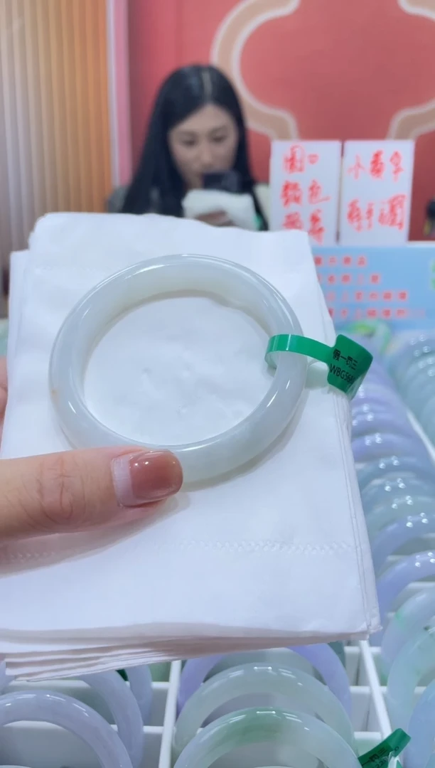 翡翠手镯未镶嵌000008538