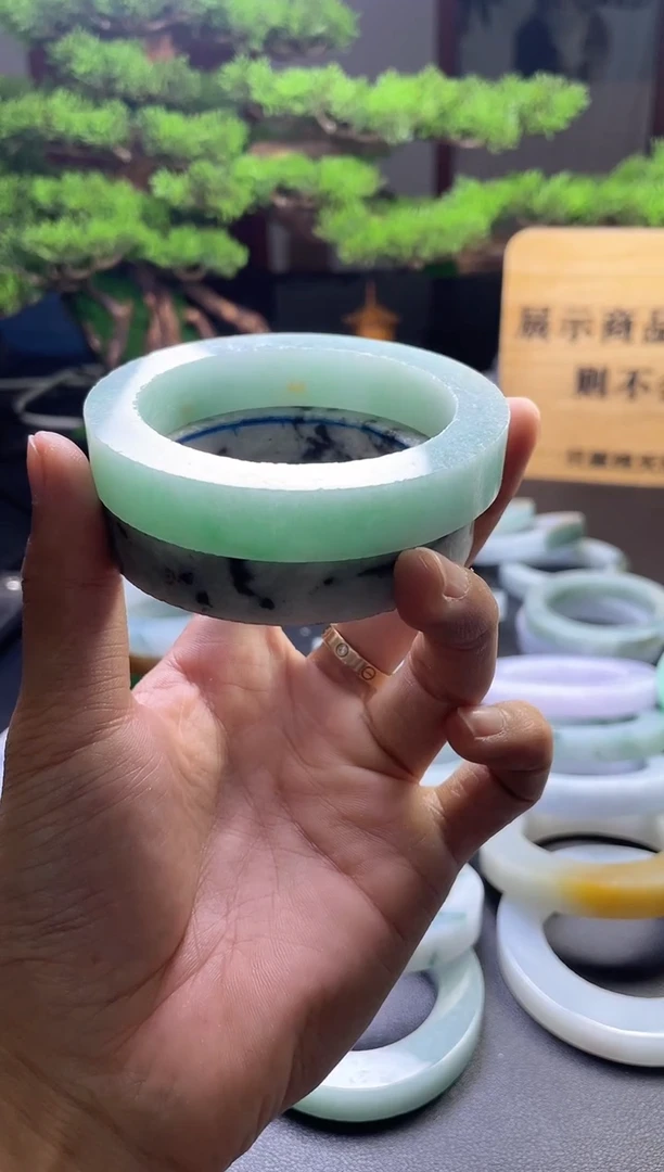 未镶嵌毛胚定制翡翠独**主发一件