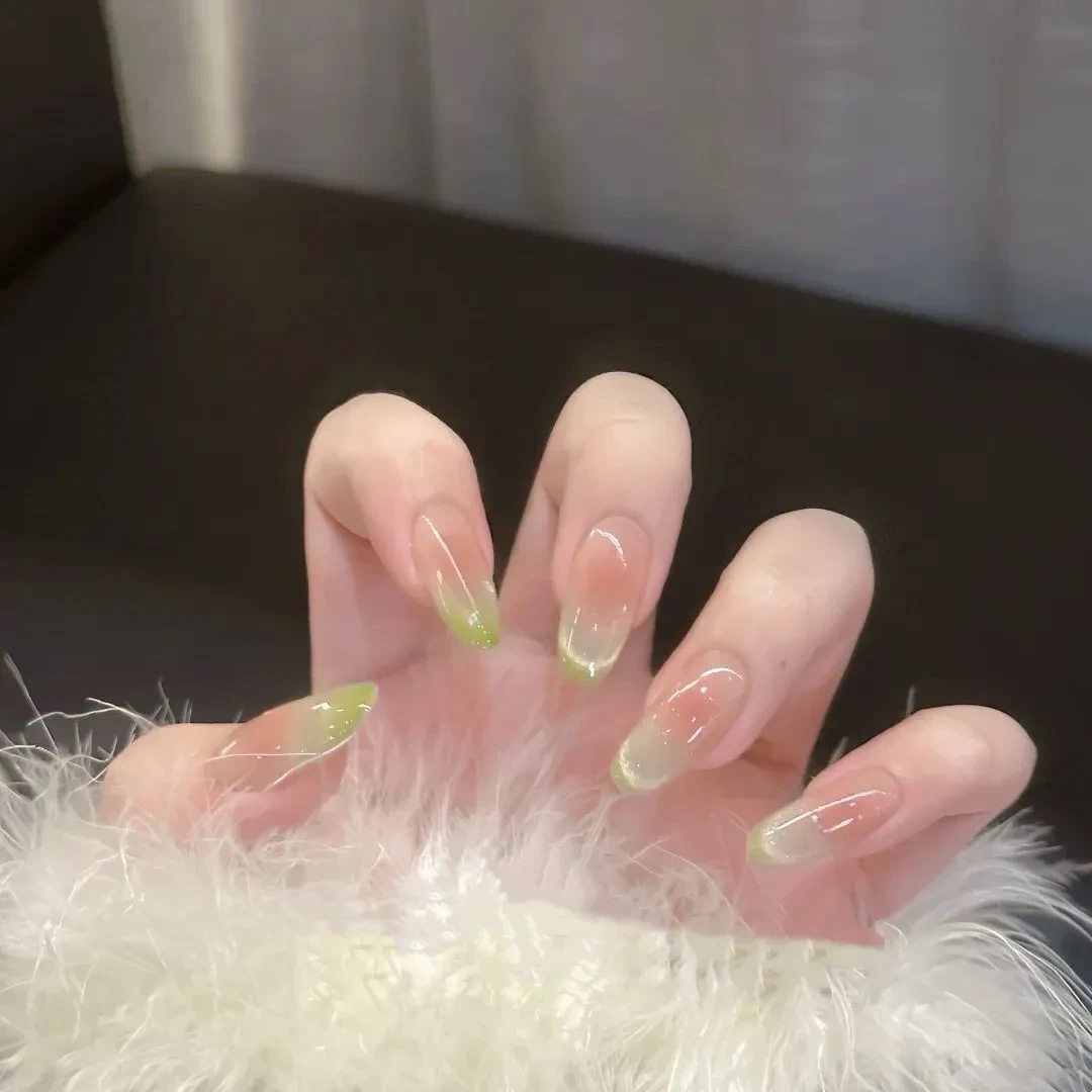 甜心芭乐波子汽水猫眼渐变美甲2025春夏新款美甲穿戴甲日常学生