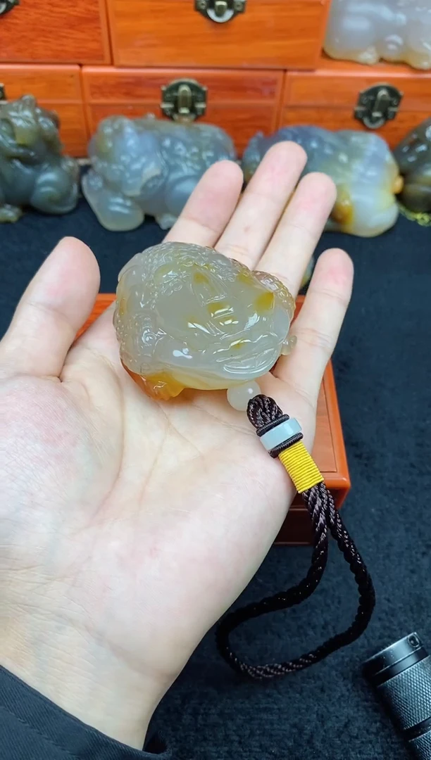 未镶嵌玛瑙/玉髓珠宝奇石不****哥0
