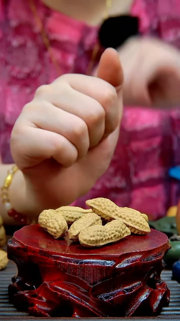 宜兴紫砂手工花生