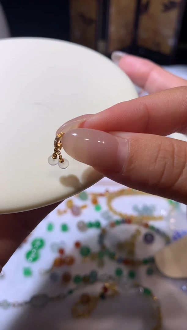 18K金镶嵌定制翡翠滴溜830+83