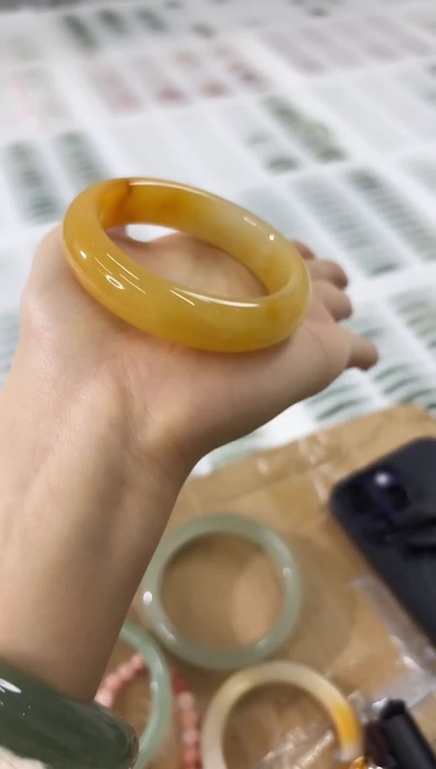 未镶嵌手镯石英质玉66-54HU