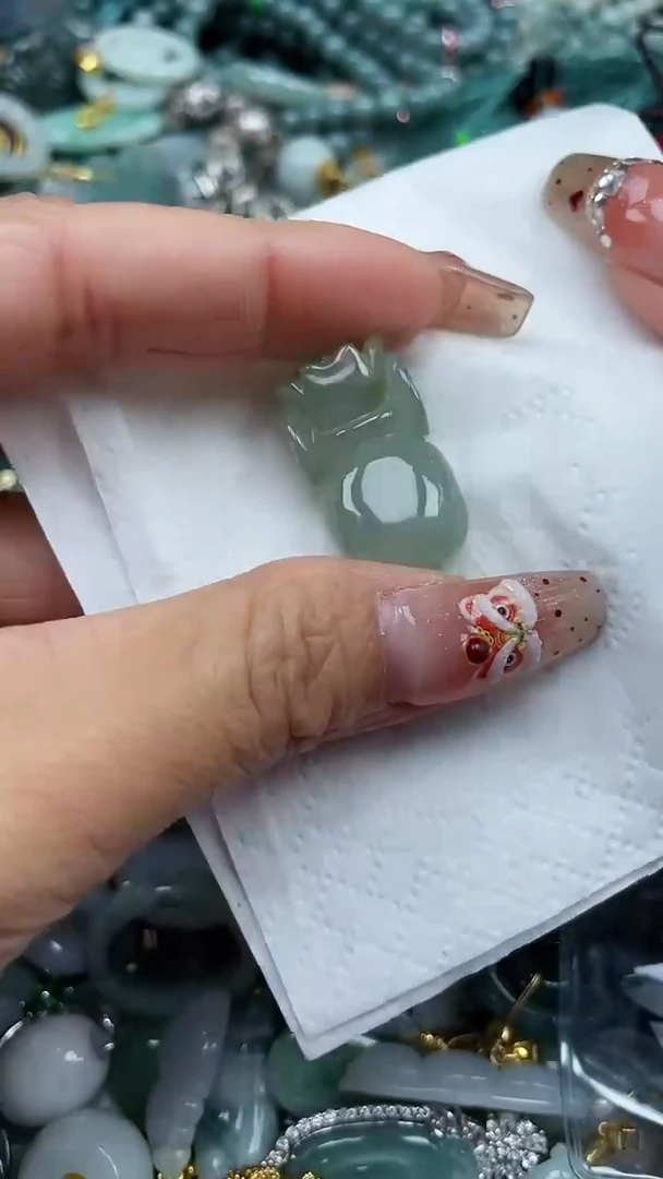 【闪购商品】翡翠颈饰未镶嵌闪购000177多样性发其一