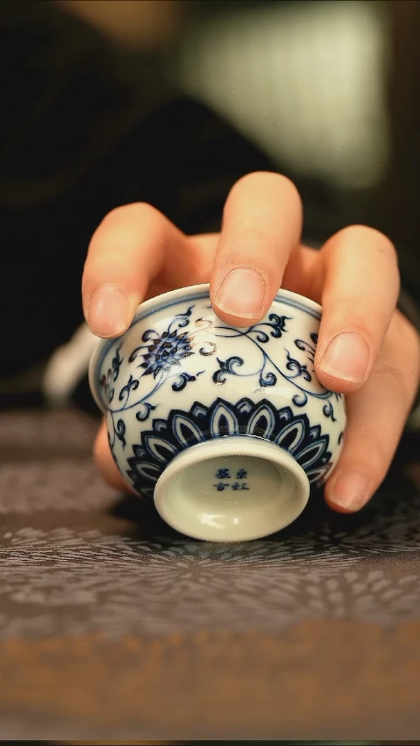 中式仿明缠枝莲小炉式