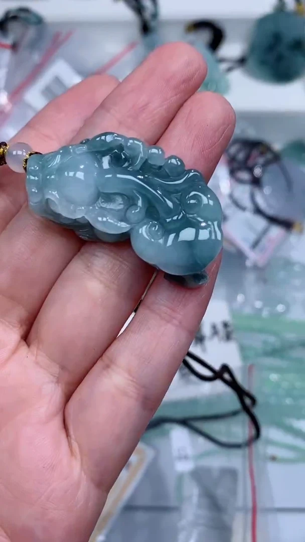 颈饰未镶嵌翡翠吊坠