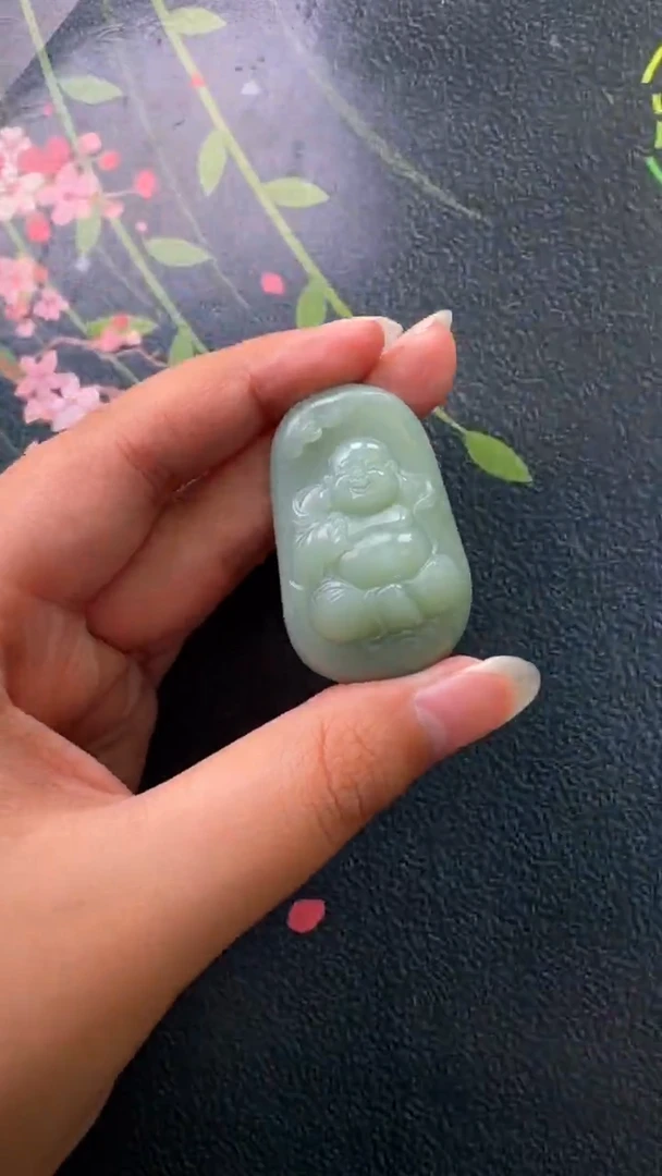 和田玉未镶嵌颈饰吊坠