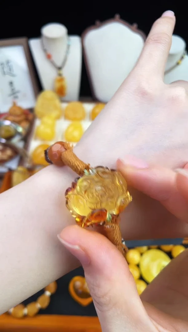 琥珀未镶嵌珠宝奇石柒月