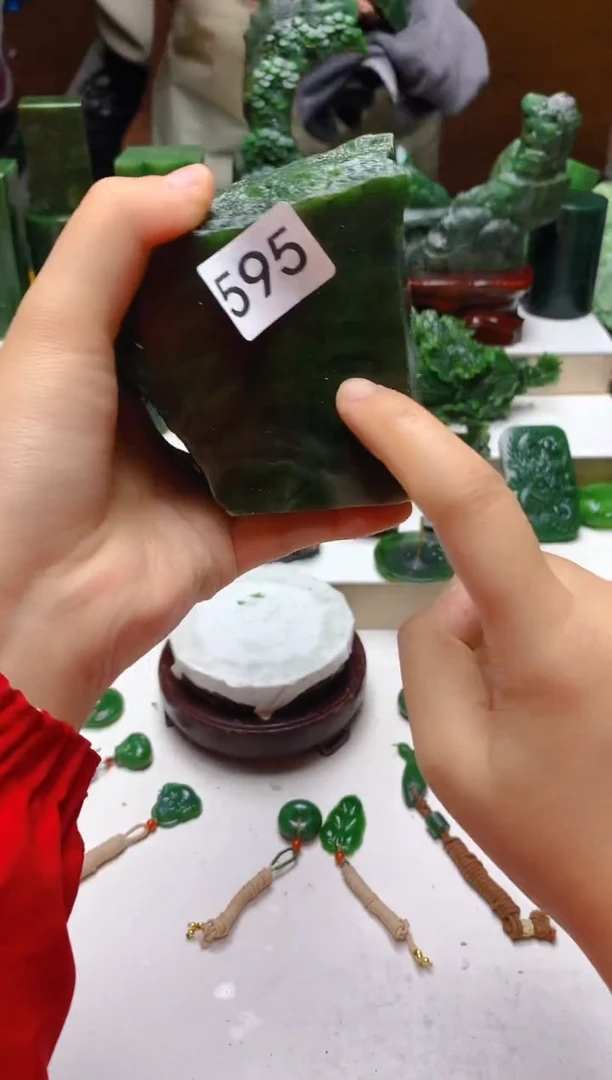 未镶嵌和田玉珠宝半成品1