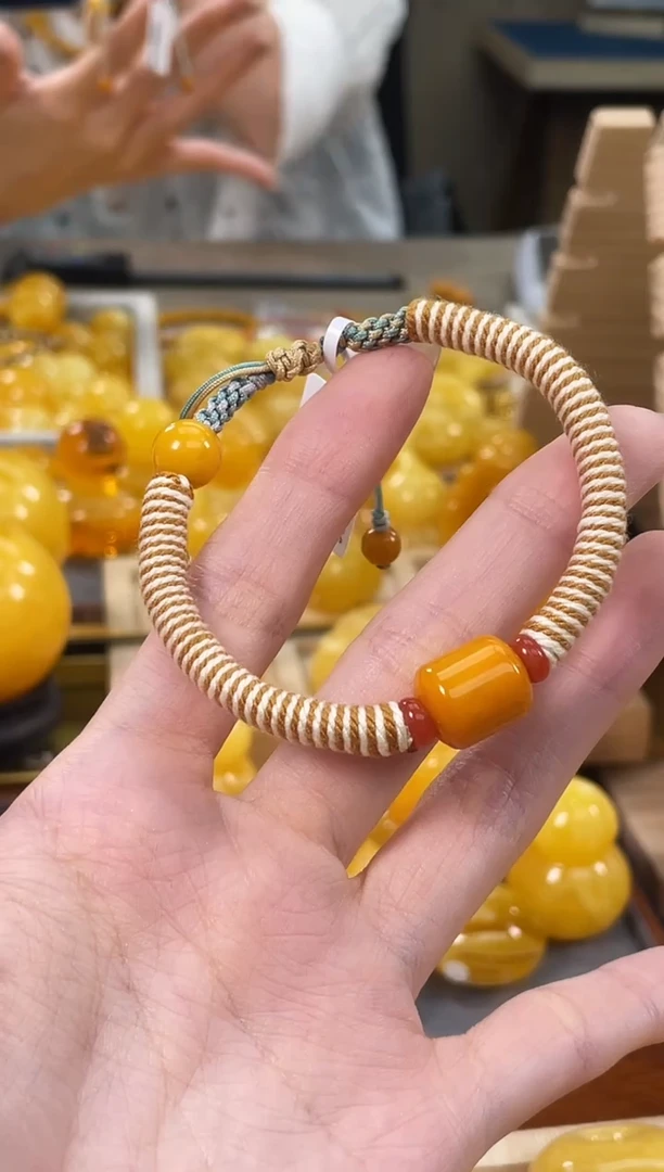 裸石琥珀未镶嵌J47