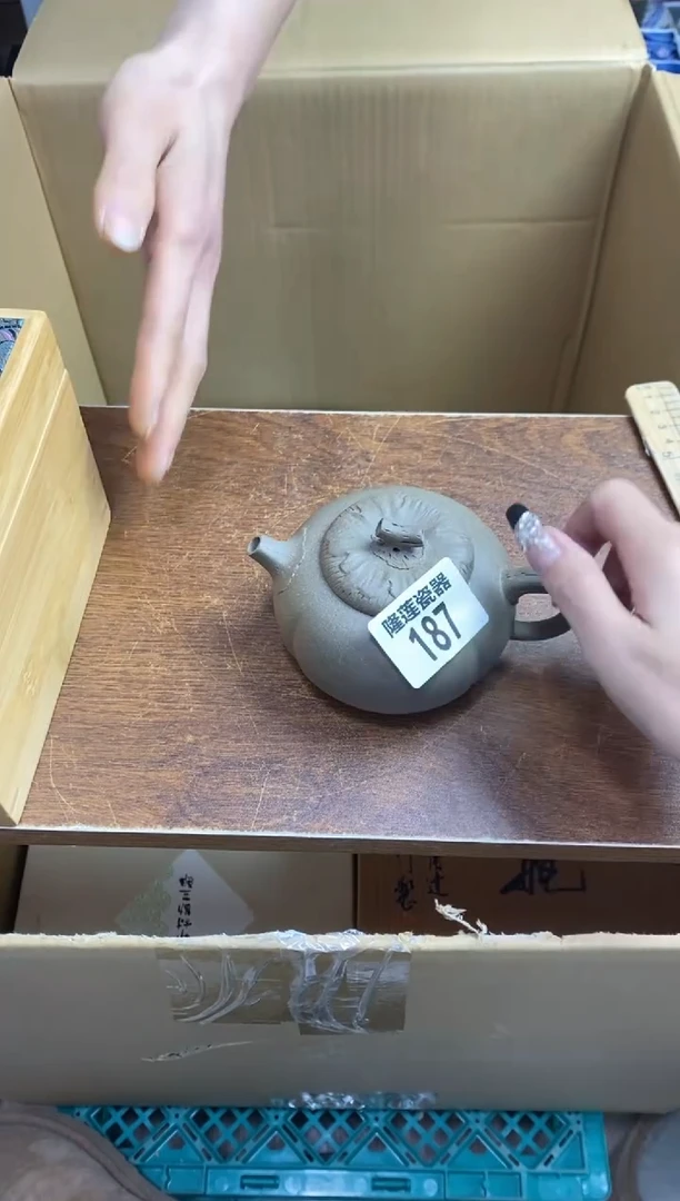 【闪购商品】瓷片隆莲瓷器欢迎大家