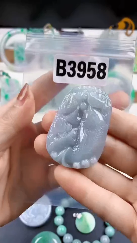 颈饰未镶嵌翡翠天然翡翠吊坠挂件