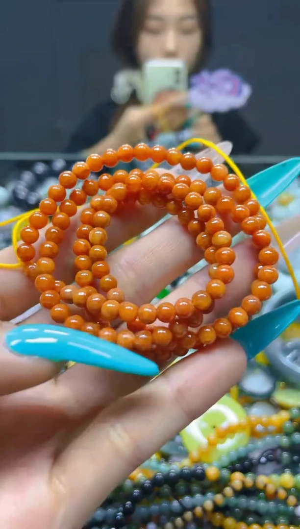 翡翠未镶嵌颈饰4MM/Z/翡翠A货，一件也是批发价