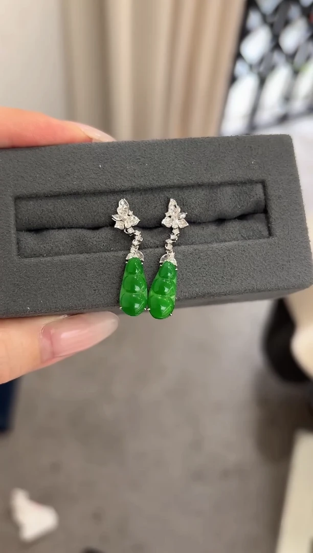 18K金镶嵌翡翠耳坠翡翠福豆耳坠多人不退不换