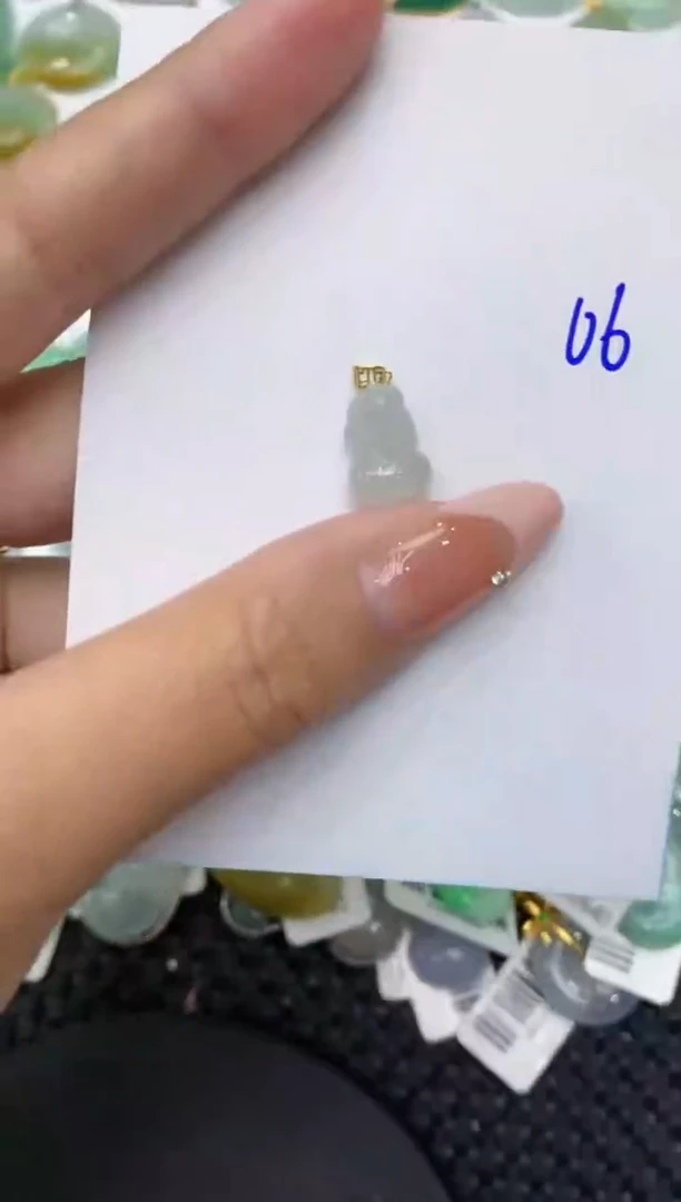 【闪购商品】翡翠颈饰18K金镶嵌111111111