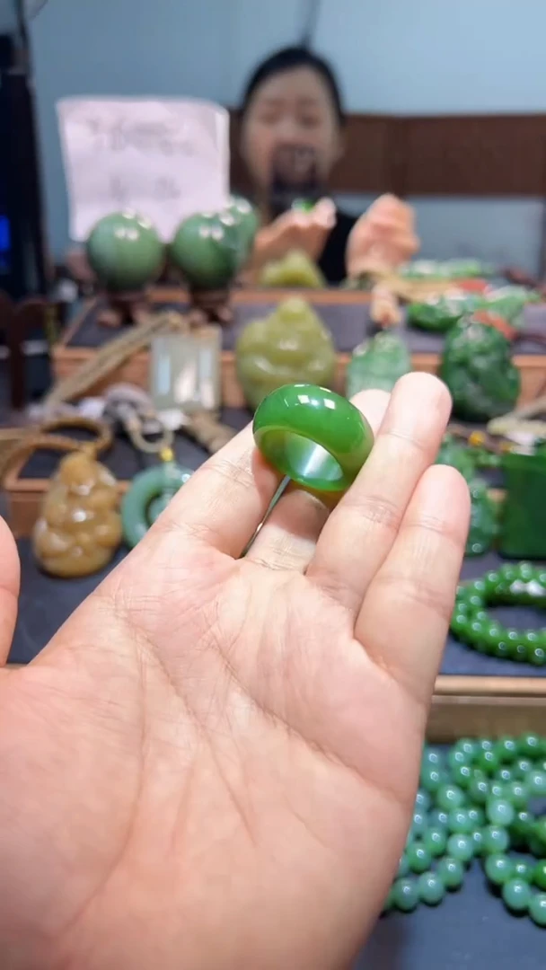 未镶嵌戒圈和田玉（碧玉）1