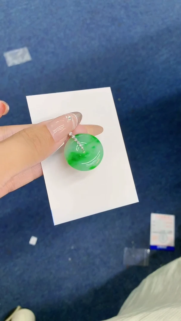 翡翠18K金镶嵌吊坠(不含链)1