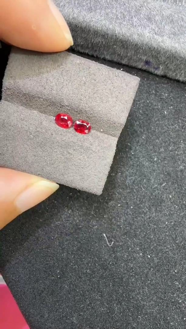 未镶嵌定制定制红宝石天然0.63克拉无烧 一对