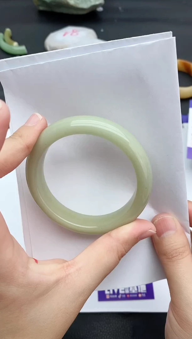 未镶嵌手镯石英质玉36+56.6