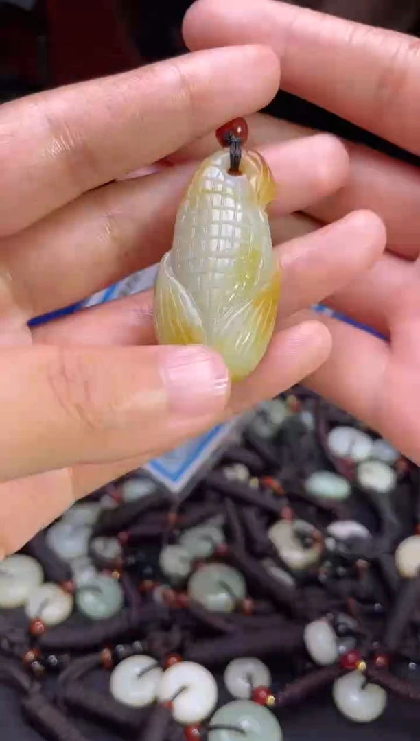 未镶嵌和田玉挂件1