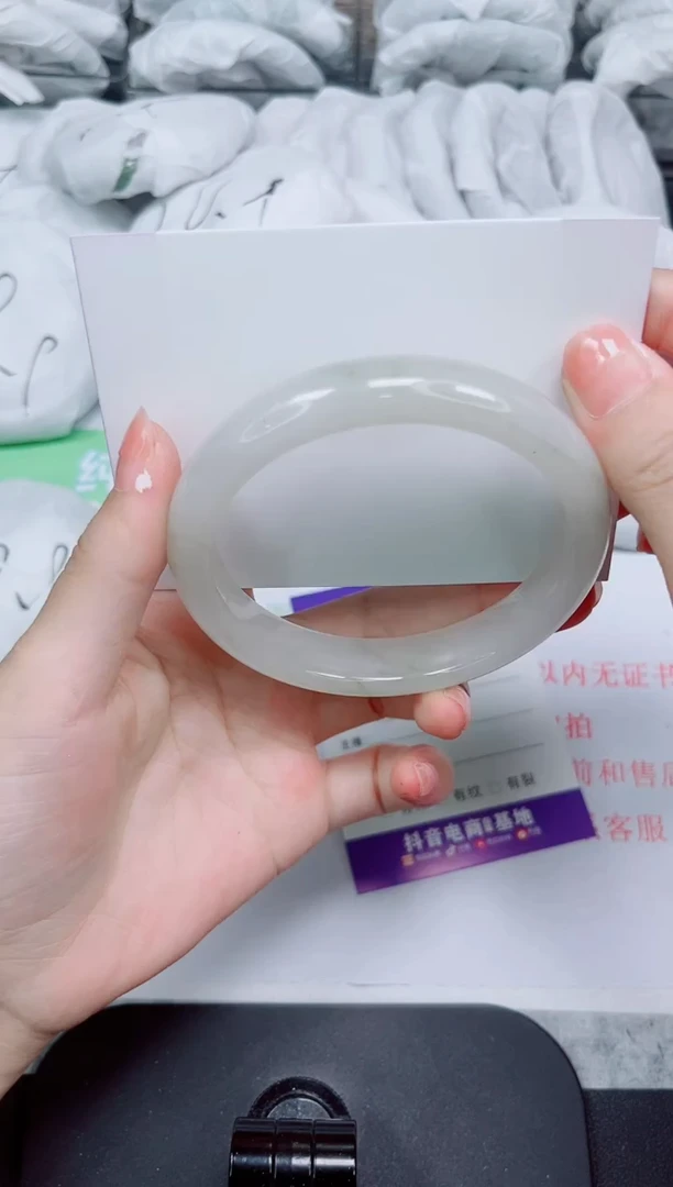 石英质玉手镯未镶嵌249-62