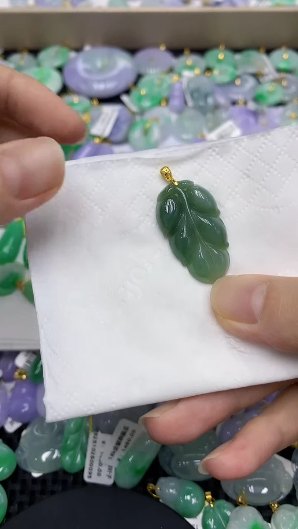 颈饰未镶嵌翡翠天然缅甸翡翠A货