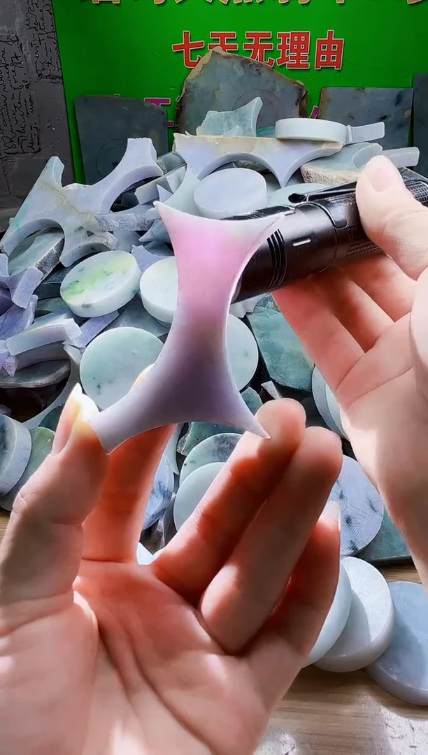 翡翠未镶嵌颈饰天然翡翠A货414
