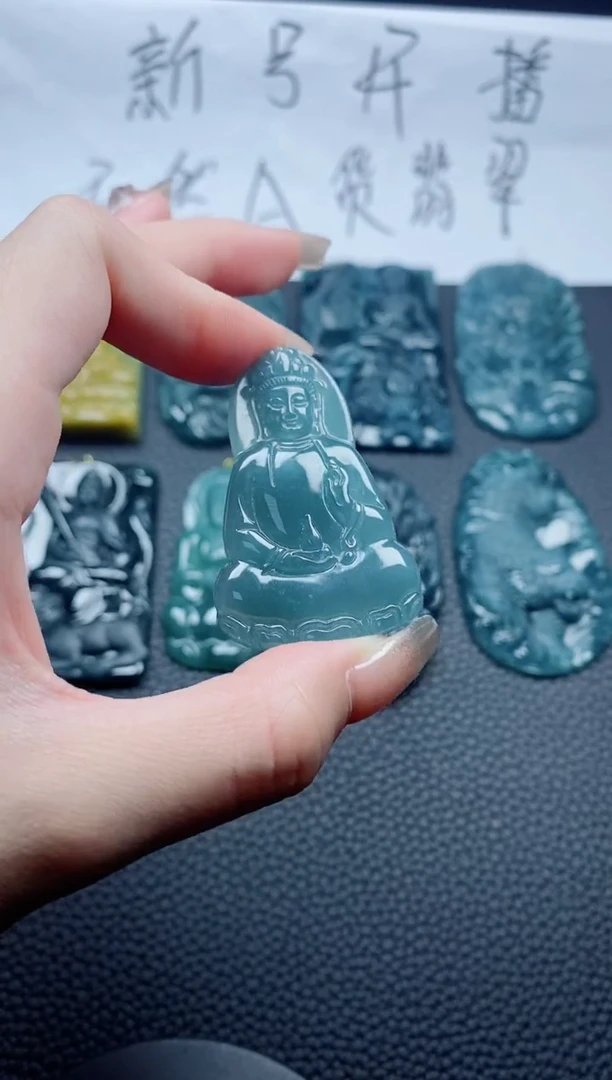 翡翠未镶嵌颈饰多样性一件发货