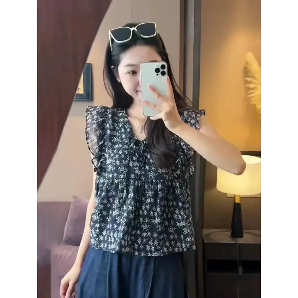 法式V领碎花衬衫女夏季新款宽松别致娃娃衫简约上衣